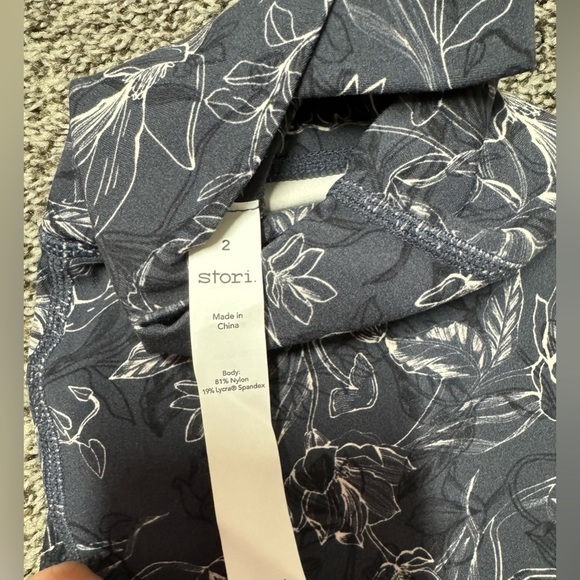 NWT Stori floral leggings - Picture 5 of 5